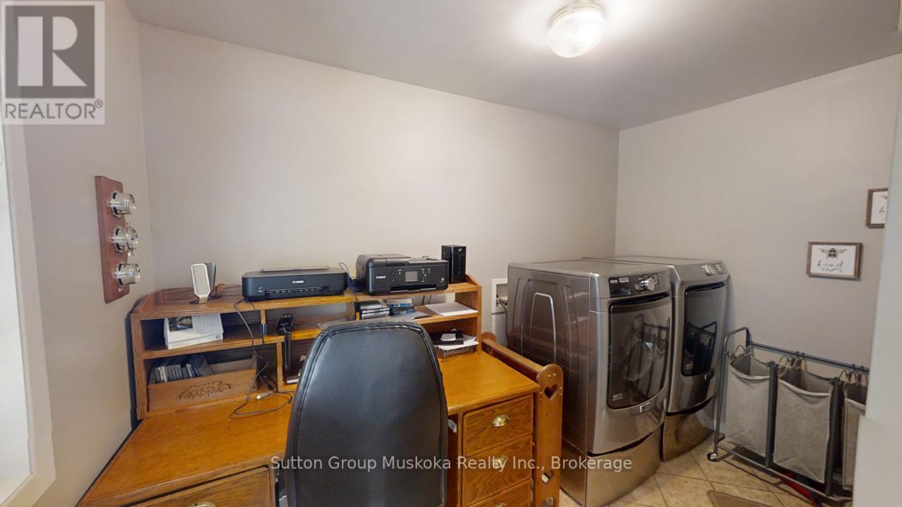 357 Ravenscliffe Road, Huntsville, Ontario  P1H 1L6 - Photo 15 - X12093212