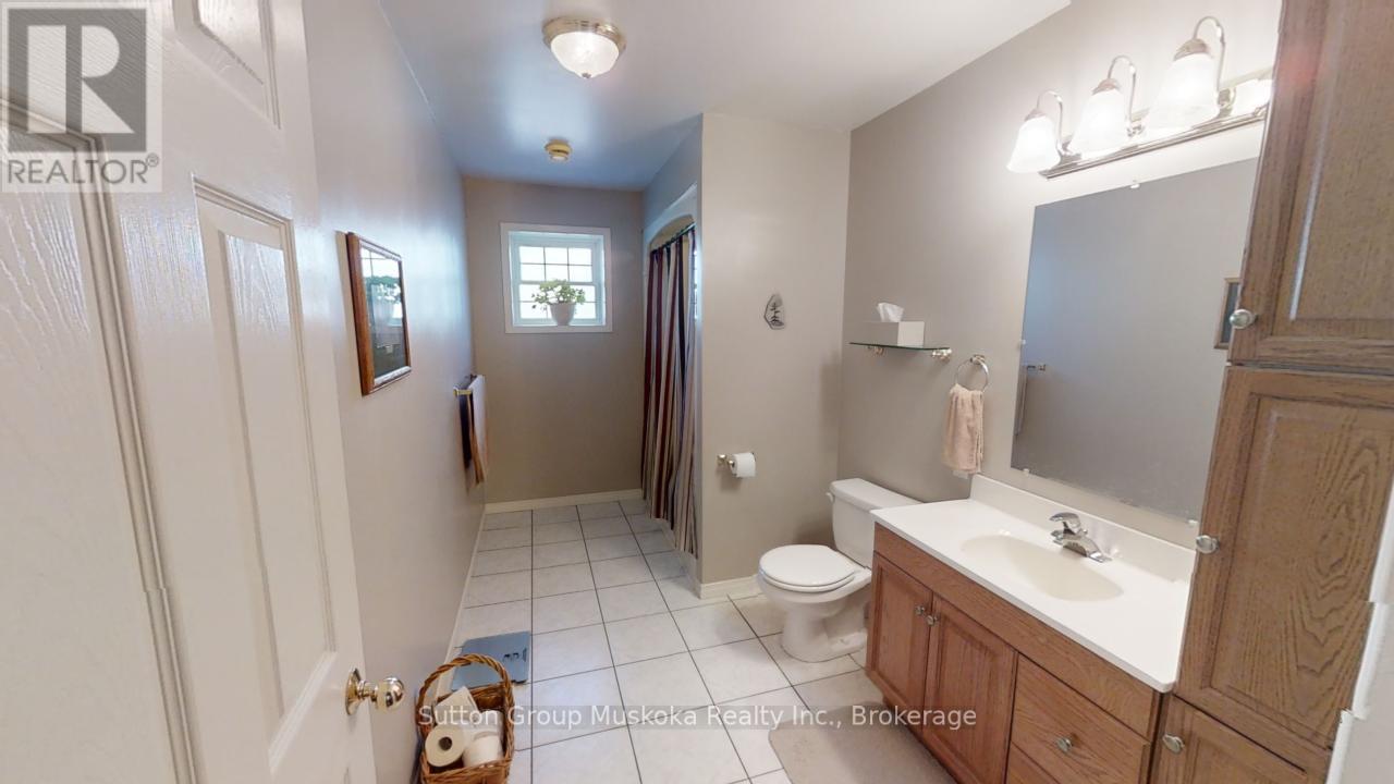 357 Ravenscliffe Road, Huntsville, Ontario  P1H 1L6 - Photo 21 - X12093212