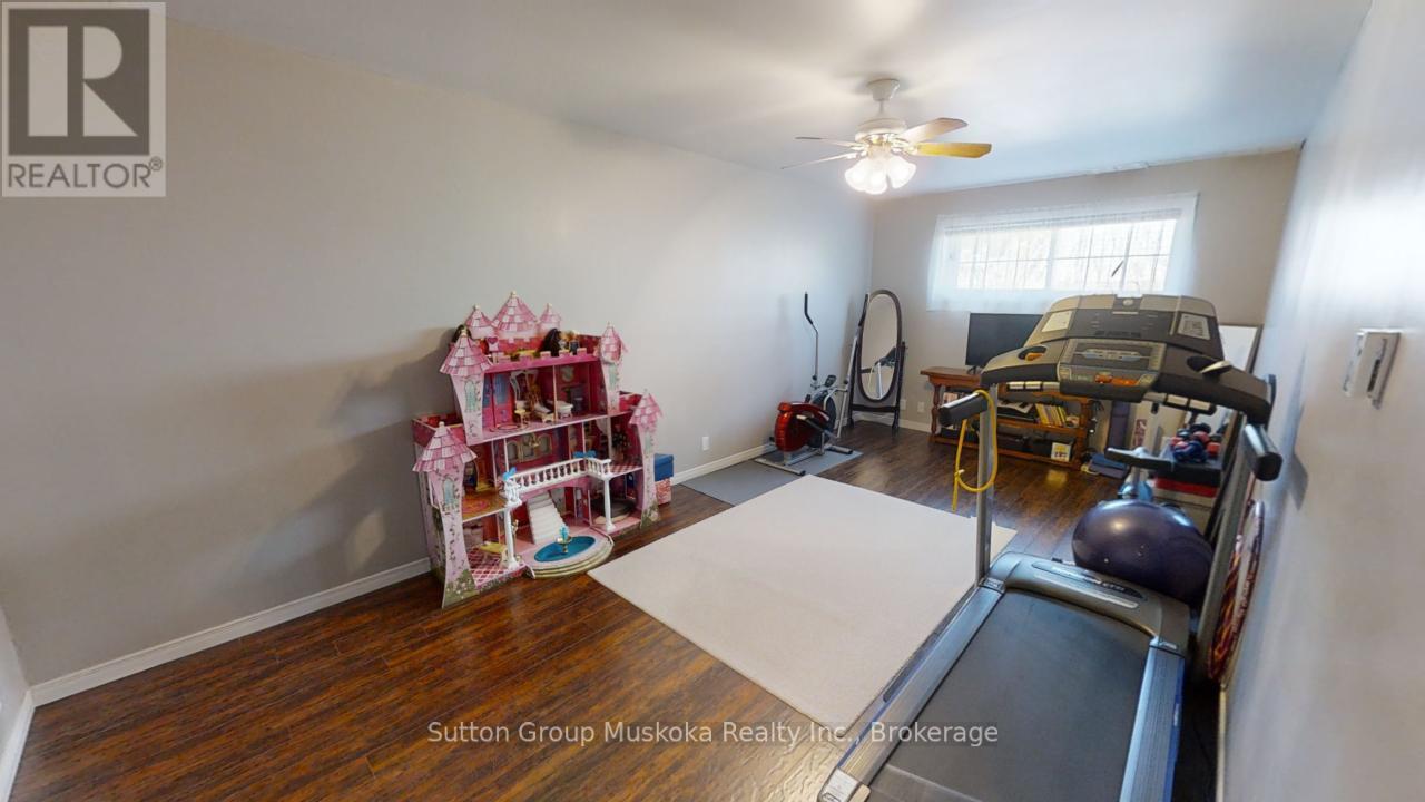 357 Ravenscliffe Road, Huntsville, Ontario  P1H 1L6 - Photo 22 - X12093212
