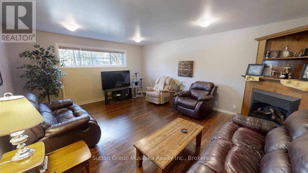 357 Ravenscliffe Road, Huntsville, Ontario  P1H 1L6 - Photo 23 - X12093212