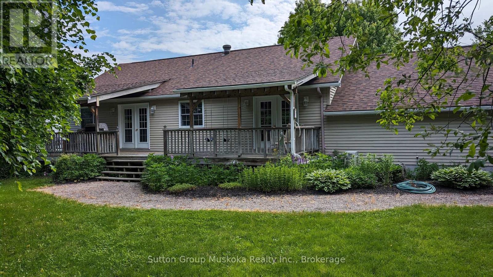 Property at 357 RAVENSCLIFFE ROAD image 3