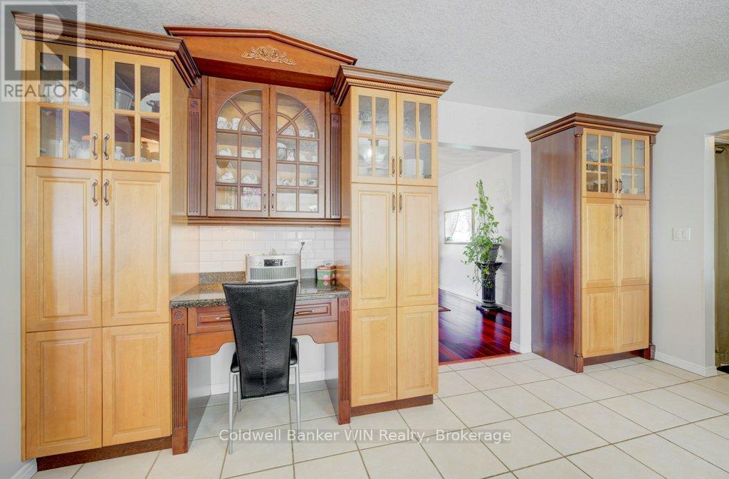 9534 Sideroad 3, Wellington North, Ontario  N0G 1N0 - Photo 11 - X12093265