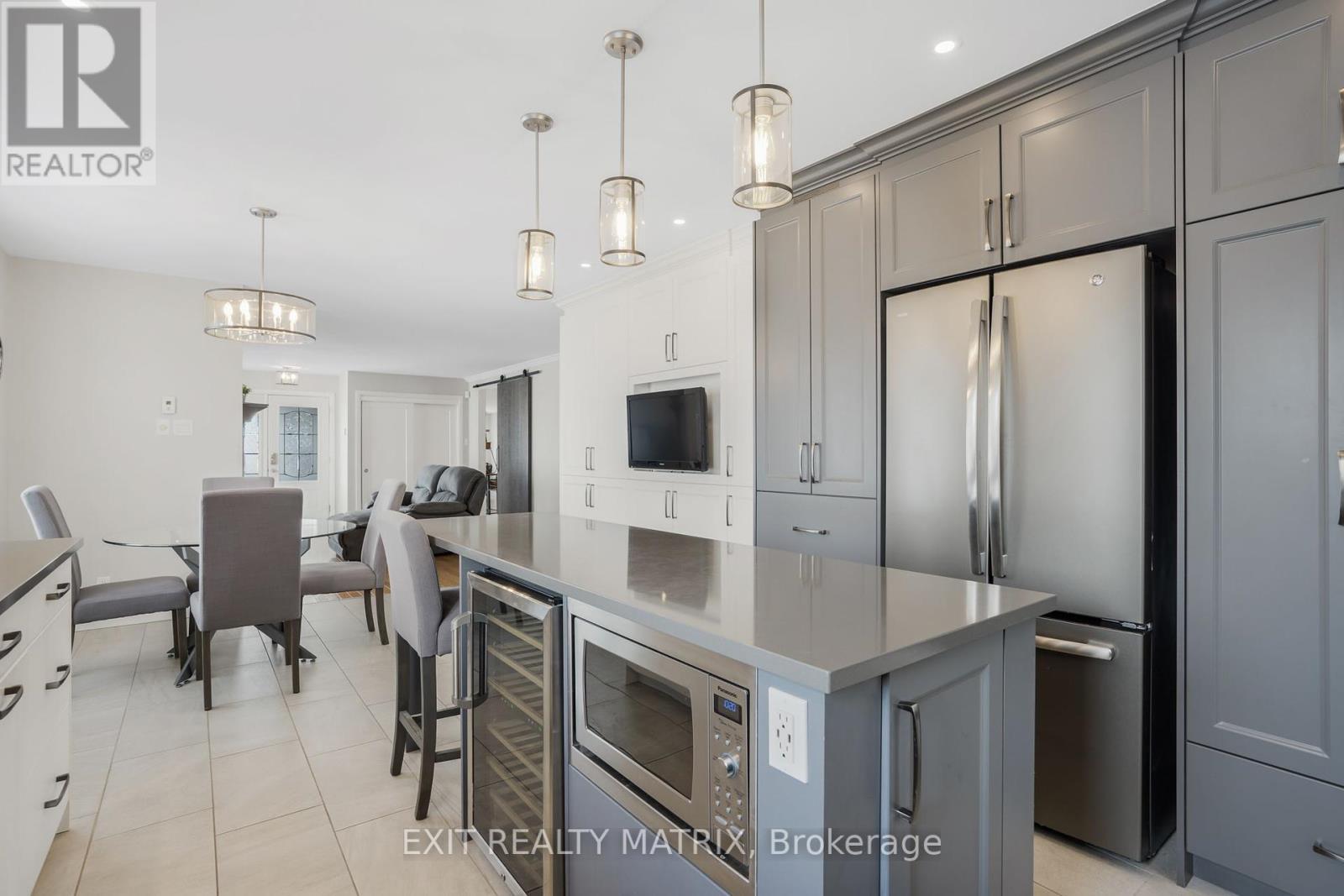 84 Anik Street, North Glengarry, Ontario  K0C 1A0 - Photo 13 - X12093292