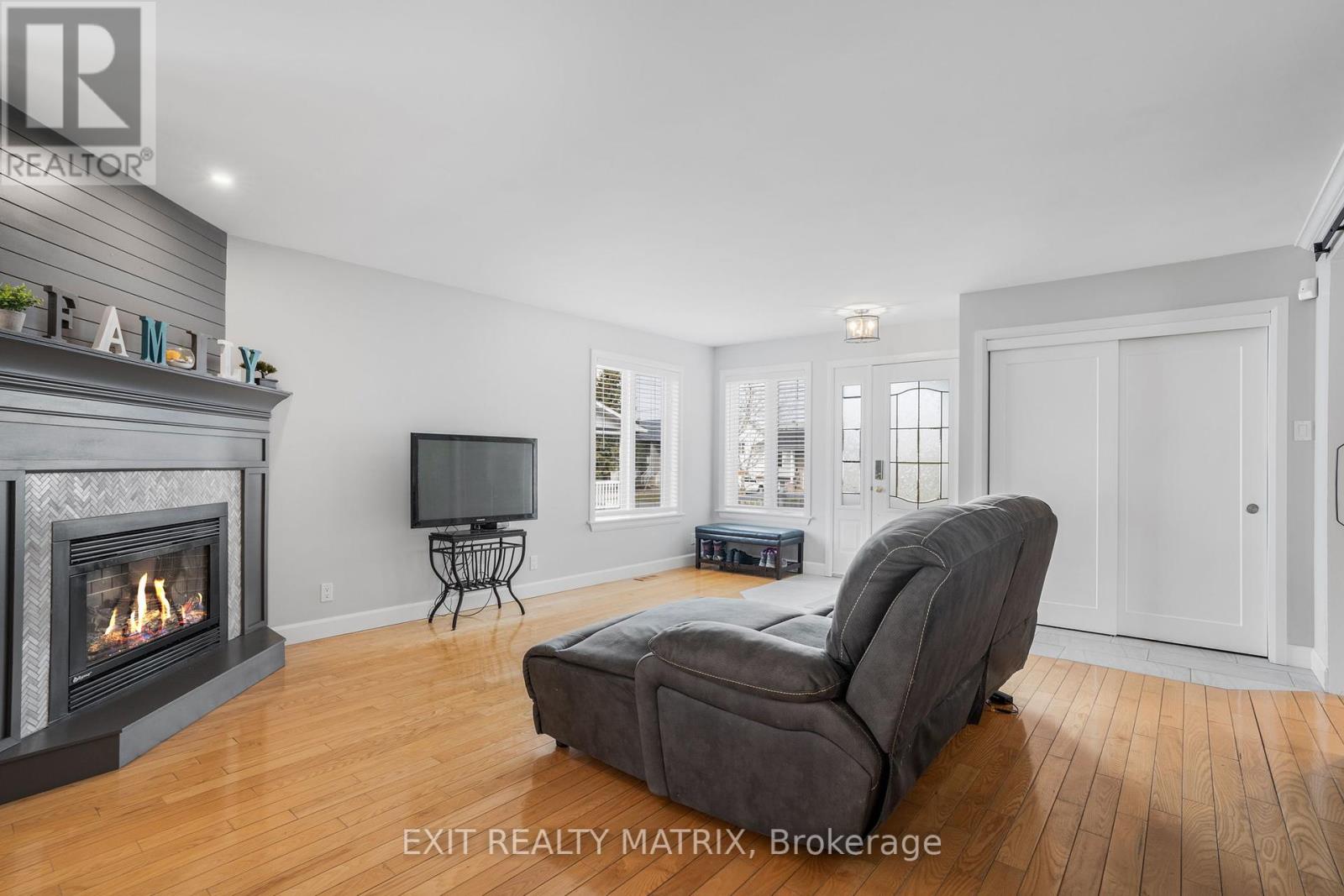 84 Anik Street, North Glengarry, Ontario  K0C 1A0 - Photo 6 - X12093292