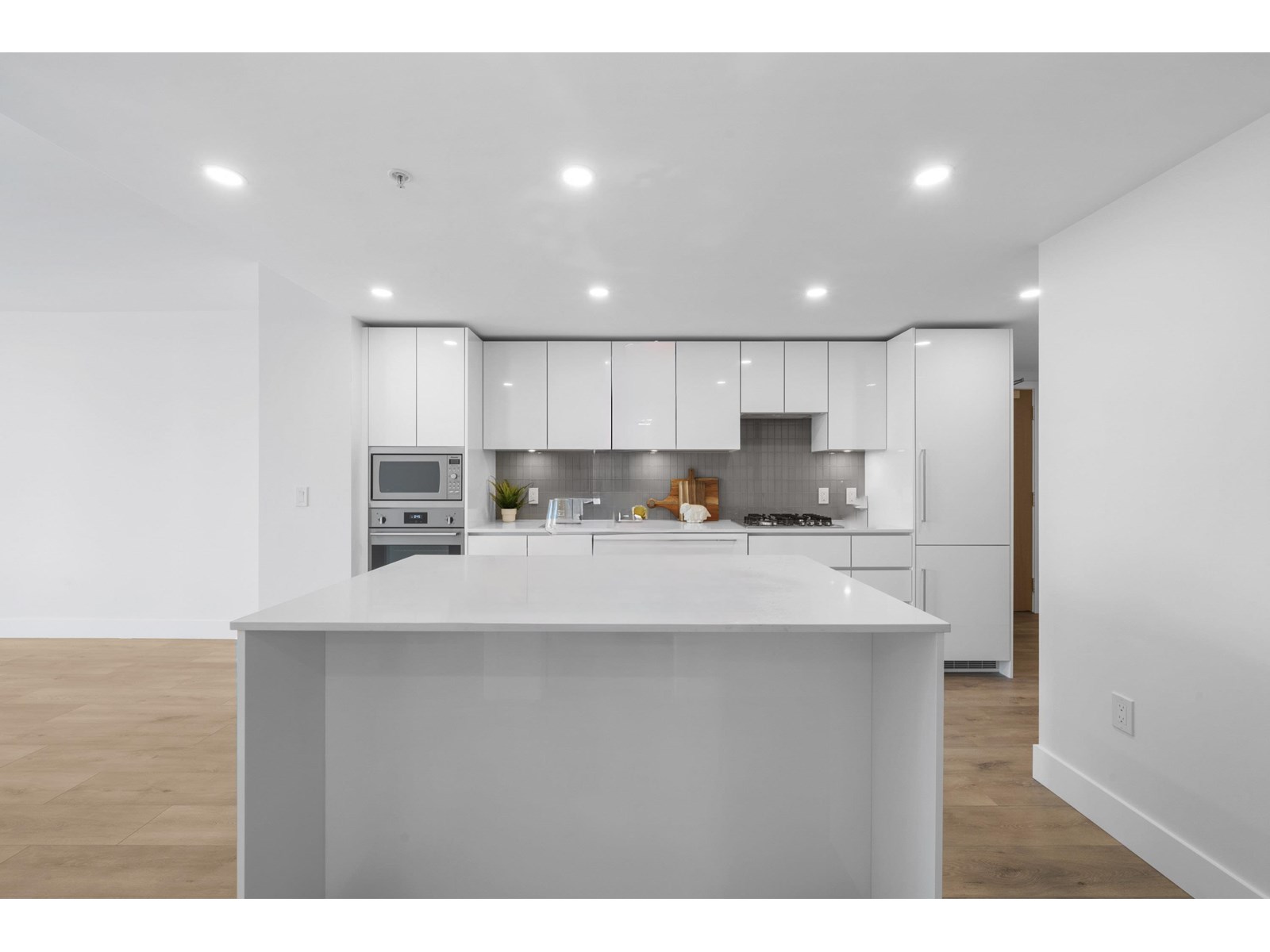 506 10428 Whalley Boulevard, Surrey, British Columbia  V3T 0W2 - Photo 11 - R2992070
