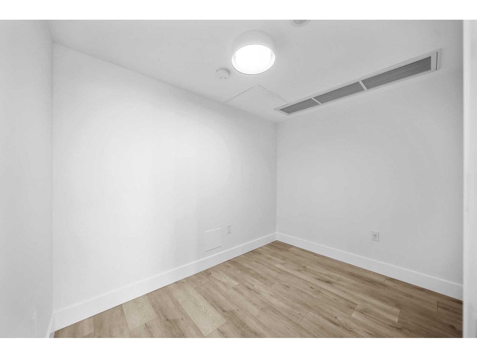 506 10428 Whalley Boulevard, Surrey, British Columbia  V3T 0W2 - Photo 20 - R2992070