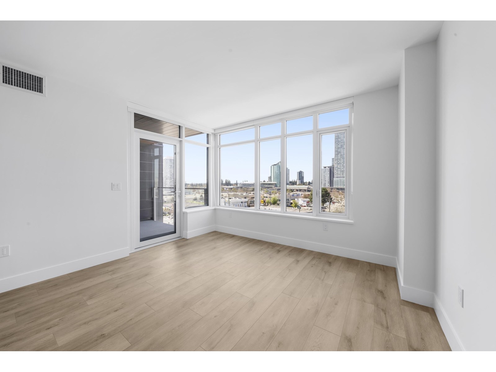 506 10428 Whalley Boulevard, Surrey, British Columbia  V3T 0W2 - Photo 7 - R2992070
