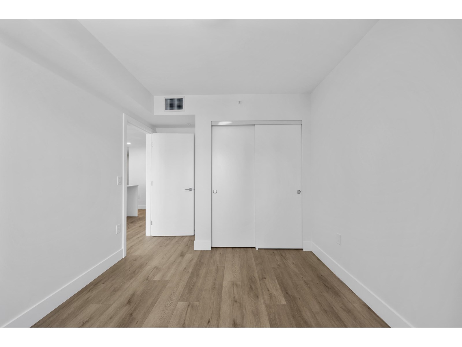 506 10428 Whalley Boulevard, Surrey, British Columbia  V3T 0W2 - Photo 16 - R2992070