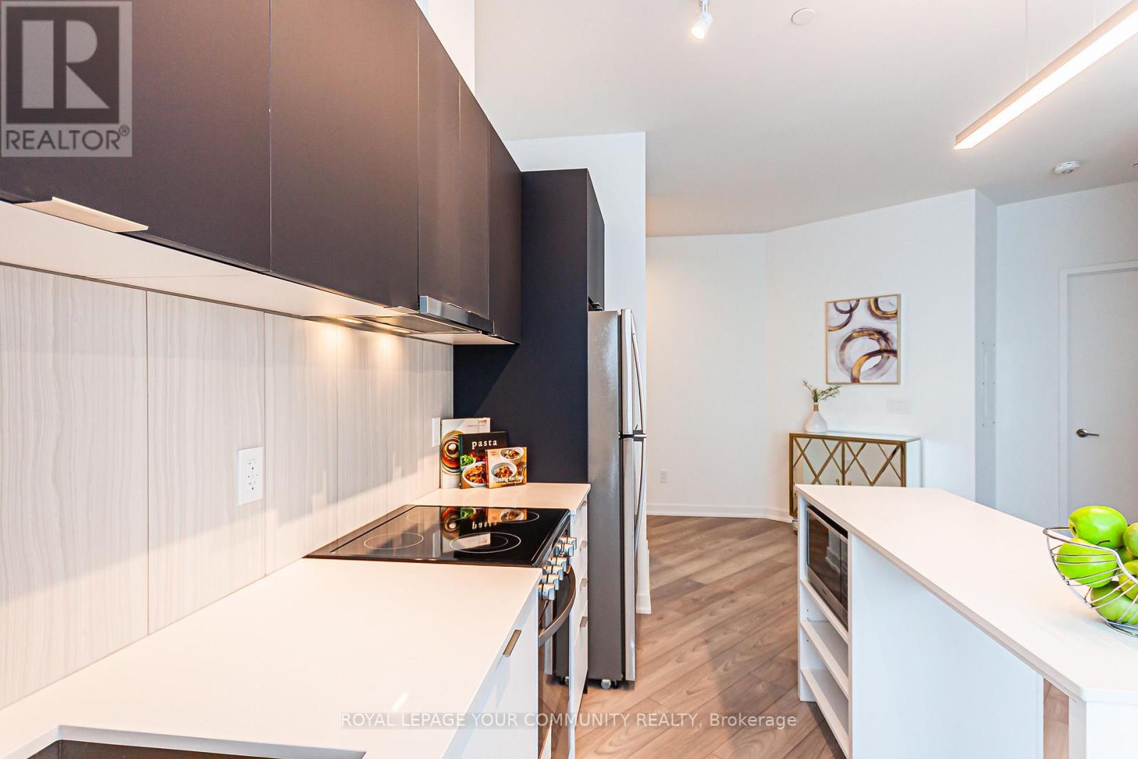1005 - 8 Tippett Rd, Toronto, Ontario  M3H 0E7 - Photo 16 - C12093269