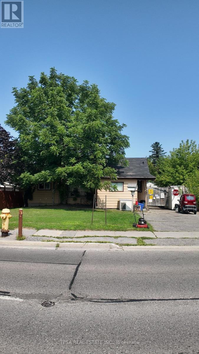 49 Park Road S, Oshawa (Vanier), Ontario  L1J 4G7 - Photo 2 - E12093206