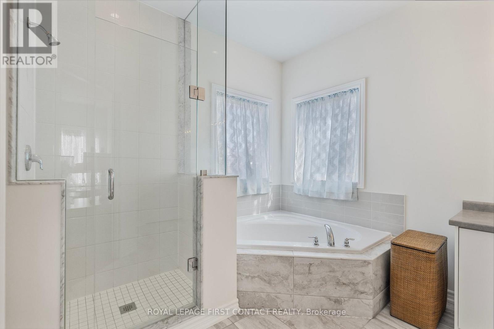 9 Beverly Street, Springwater, Ontario  L0L 1P0 - Photo 11 - S12093214