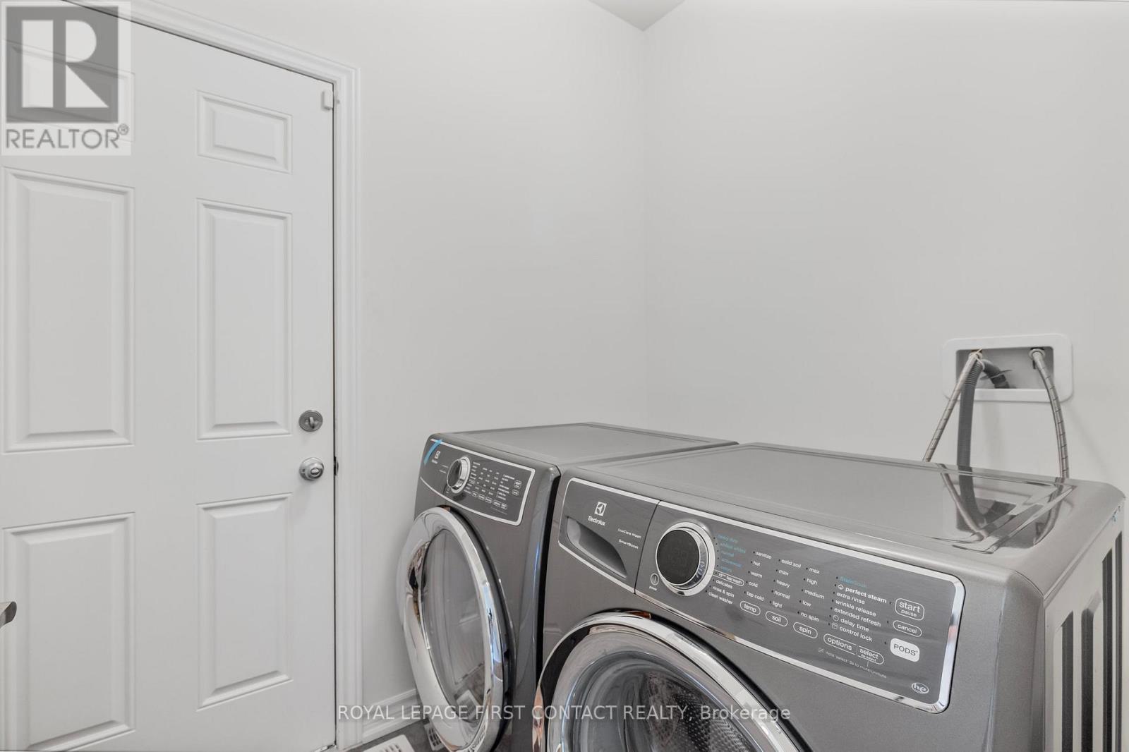 9 Beverly Street, Springwater, Ontario  L0L 1P0 - Photo 14 - S12093214