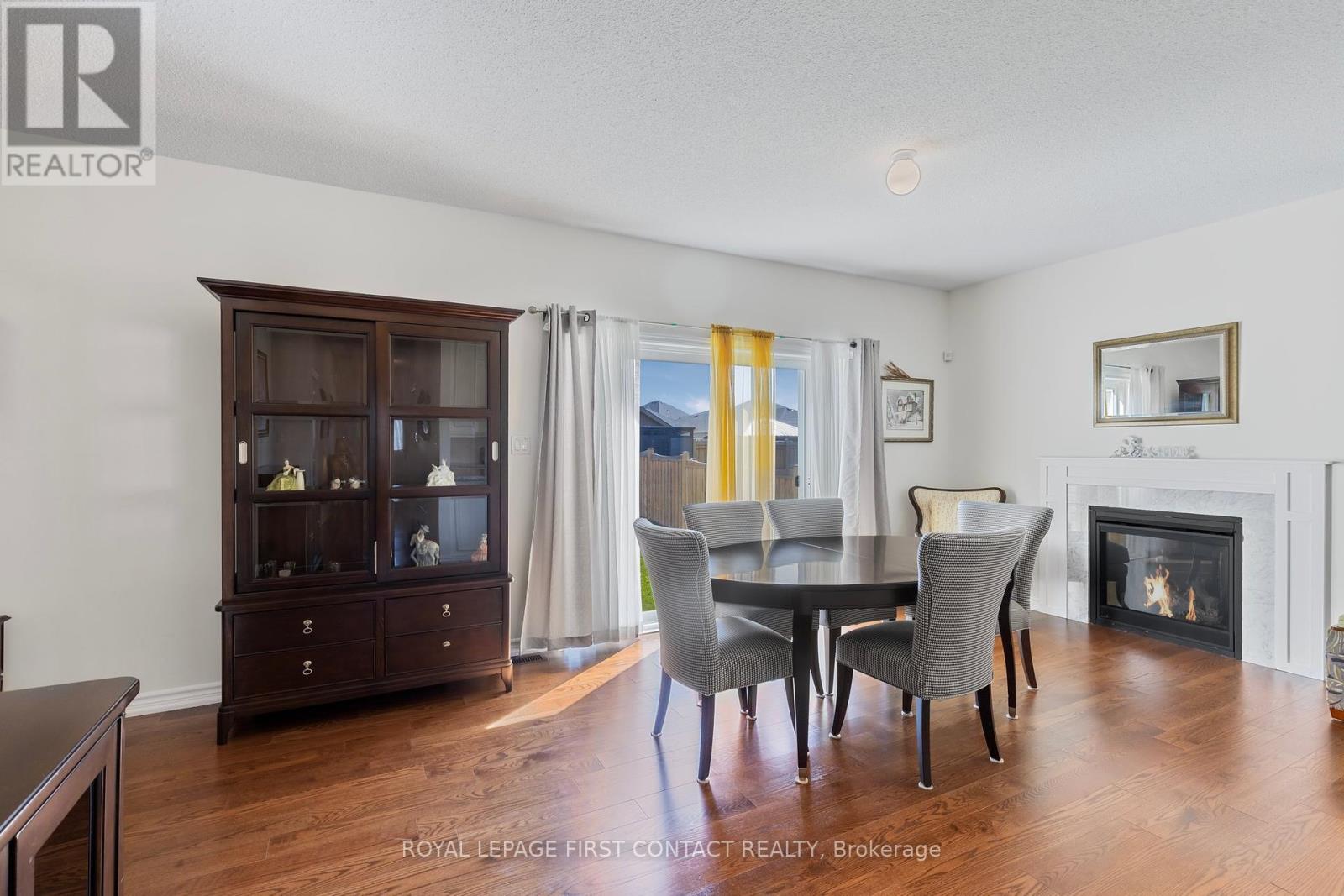 9 Beverly Street, Springwater, Ontario  L0L 1P0 - Photo 2 - S12093214