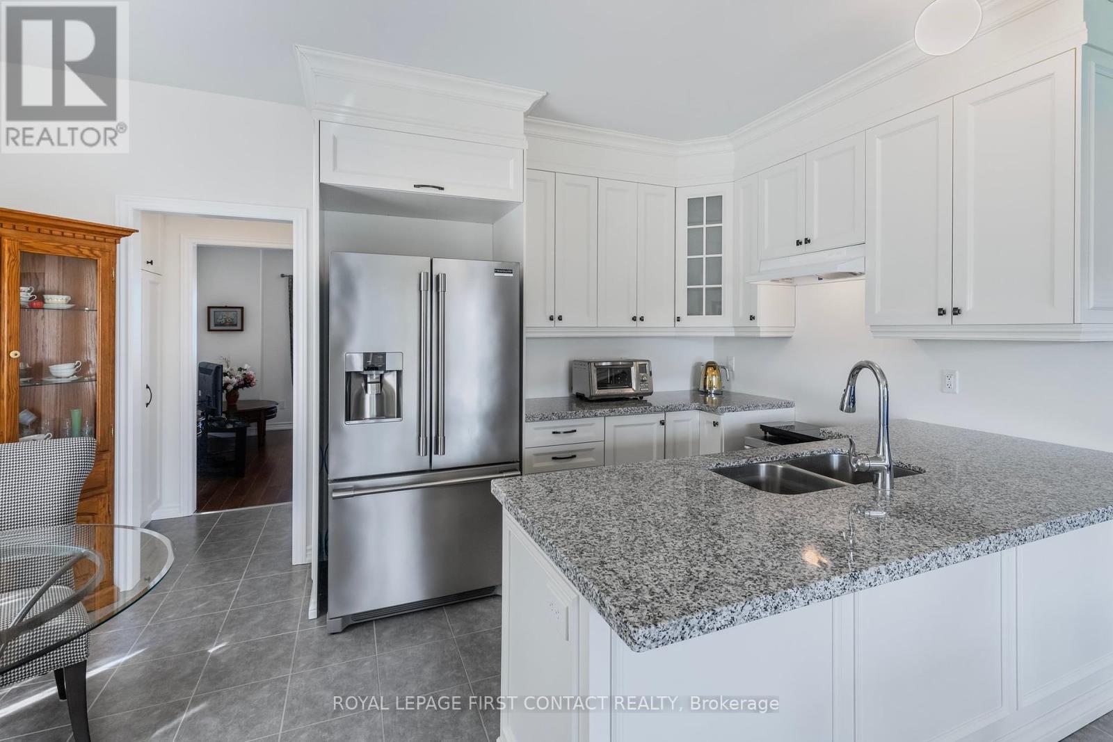 9 Beverly Street, Springwater, Ontario  L0L 1P0 - Photo 4 - S12093214