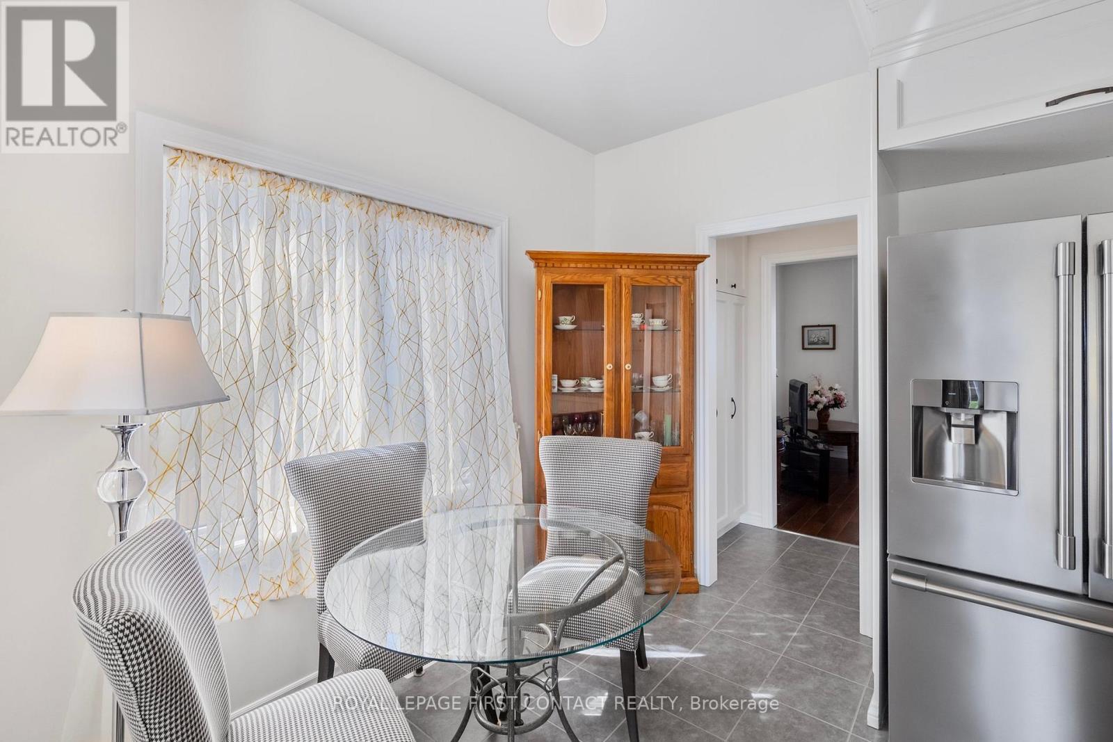 9 Beverly Street, Springwater, Ontario  L0L 1P0 - Photo 5 - S12093214