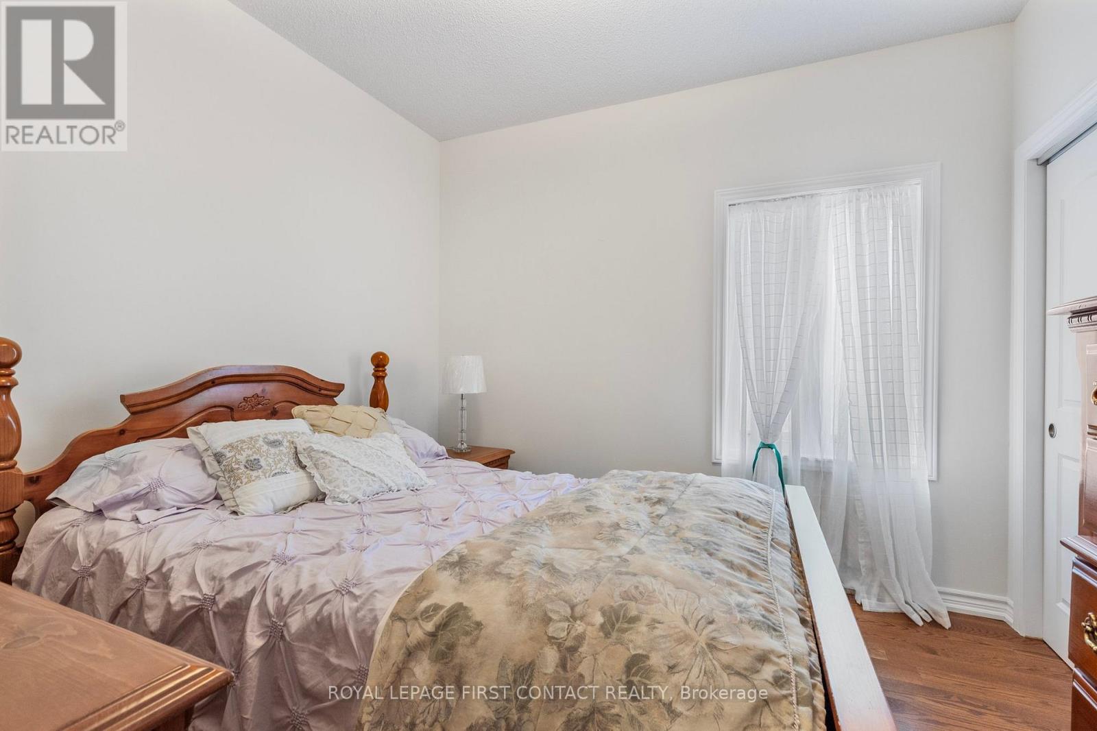 9 Beverly Street, Springwater, Ontario  L0L 1P0 - Photo 9 - S12093214