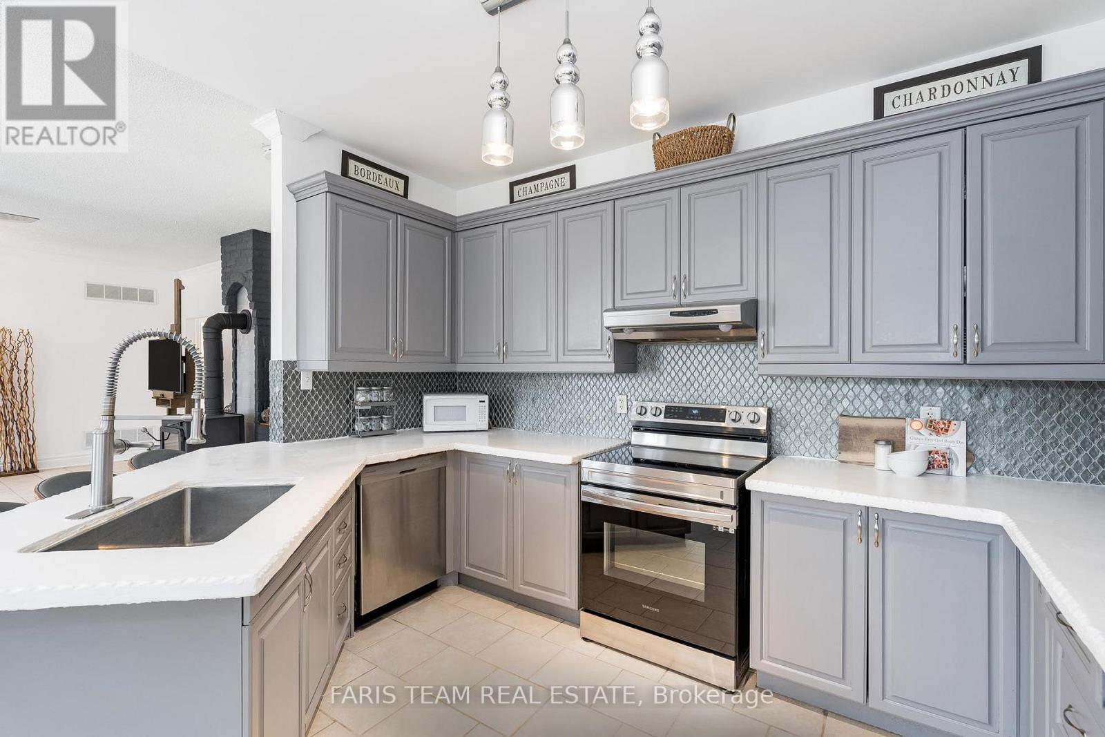 1119 Sajnovic Place, Ramara, Ontario  L3V 0L8 - Photo 6 - S12093267