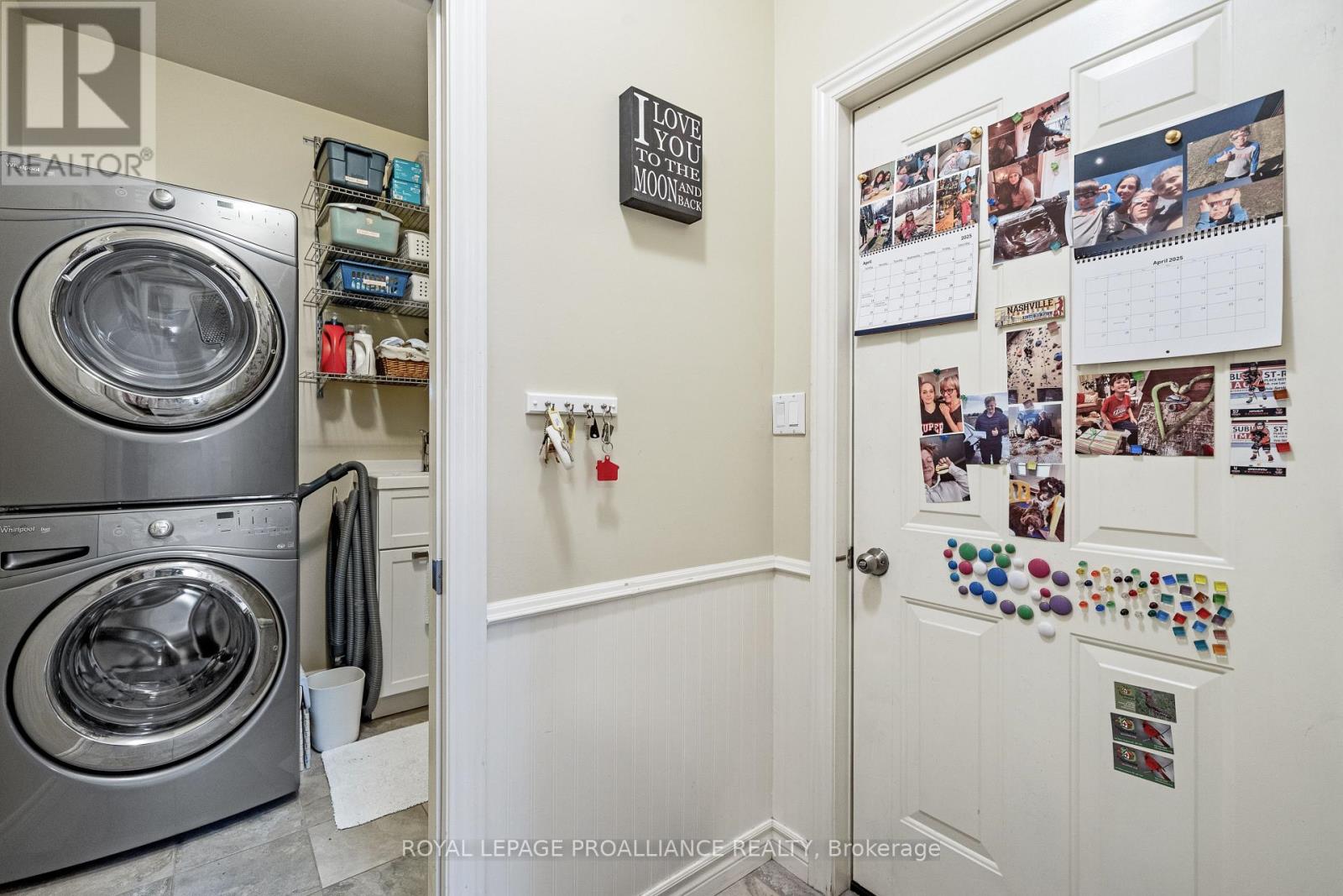 39 Owen Street, Prince Edward County, Ontario  K0K 2T0 - Photo 12 - X12090331