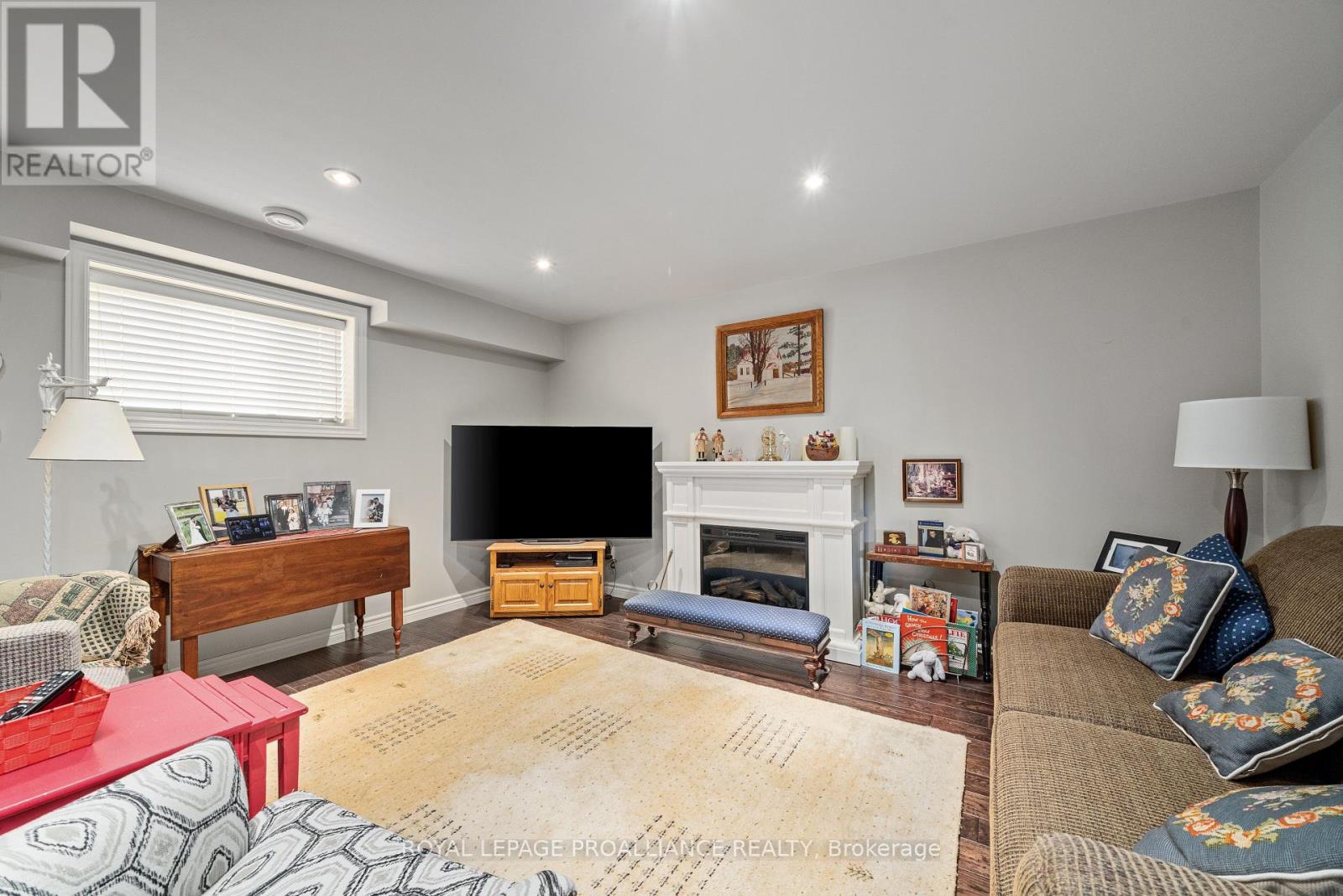 39 Owen Street, Prince Edward County, Ontario  K0K 2T0 - Photo 15 - X12090331