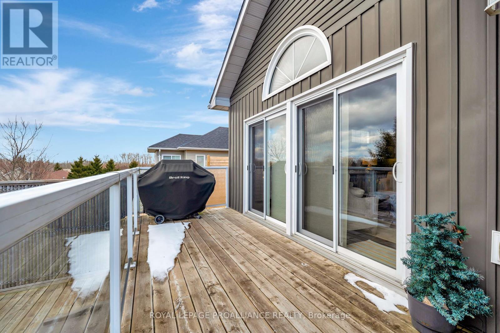 39 Owen Street, Prince Edward County, Ontario  K0K 2T0 - Photo 24 - X12090331