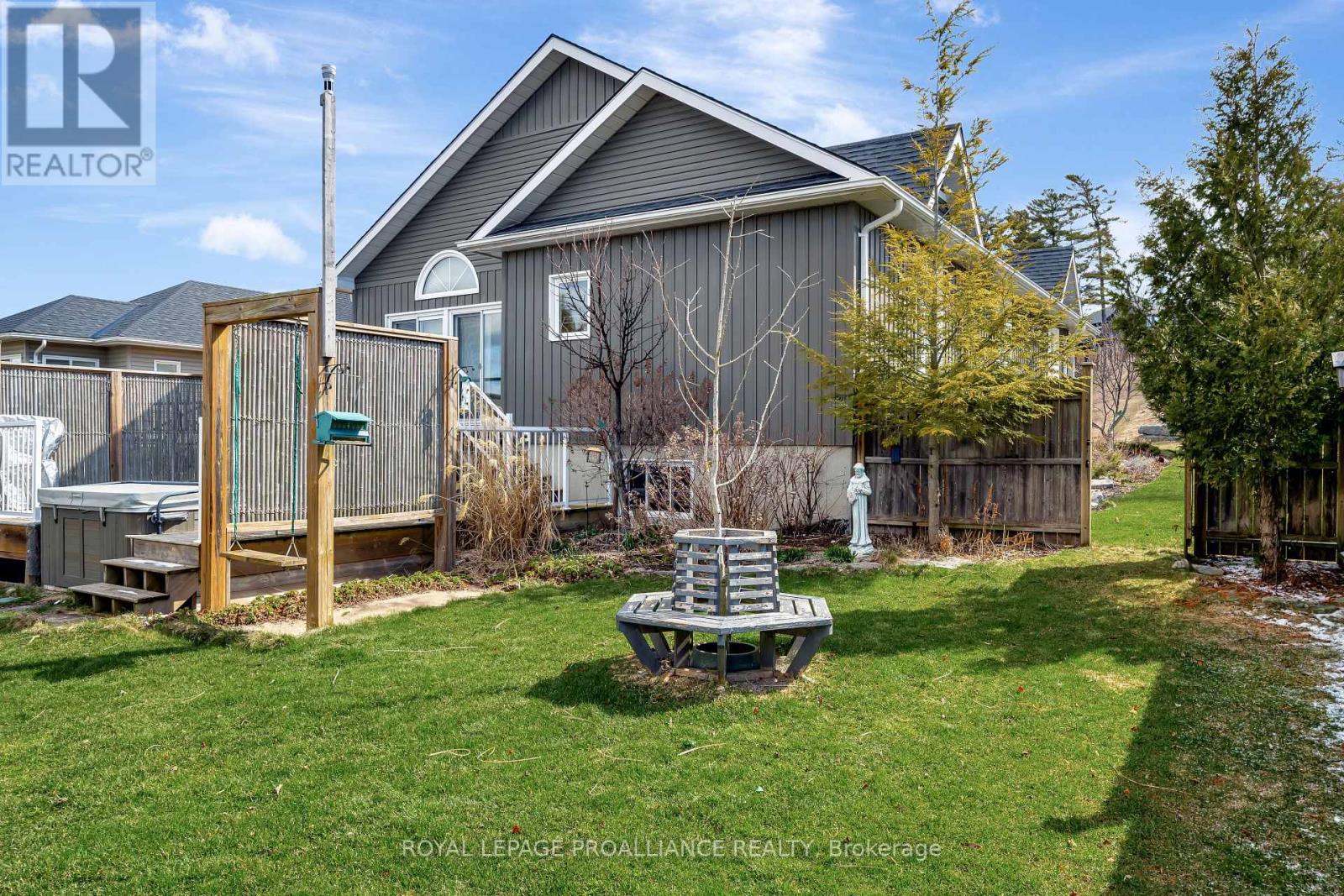 39 Owen Street, Prince Edward County, Ontario  K0K 2T0 - Photo 27 - X12090331