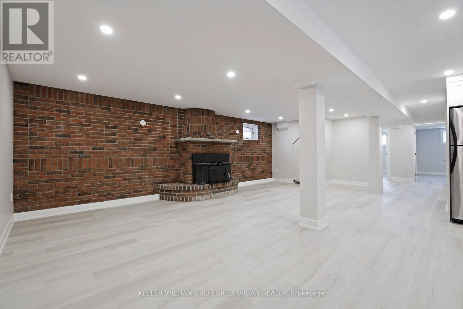 Bsmt - 10 Dundee Drive, Toronto (York University Heights), Ontario  M3J 1H6 - Photo 3 - W12093211