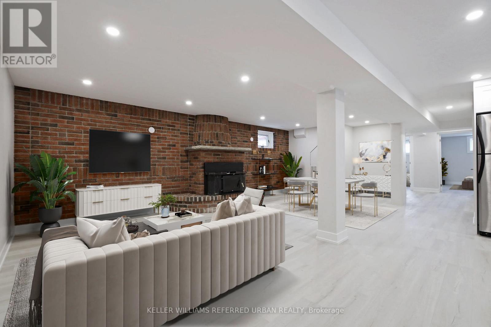 Bsmt - 10 Dundee Drive, Toronto (York University Heights), Ontario  M3J 1H6 - Photo 4 - W12093211