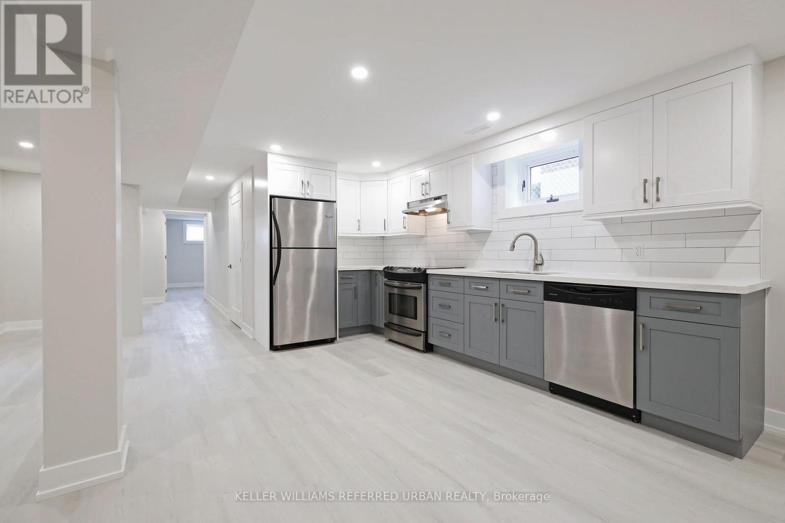 Bsmt - 10 Dundee Drive, Toronto (York University Heights), Ontario  M3J 1H6 - Photo 7 - W12093211