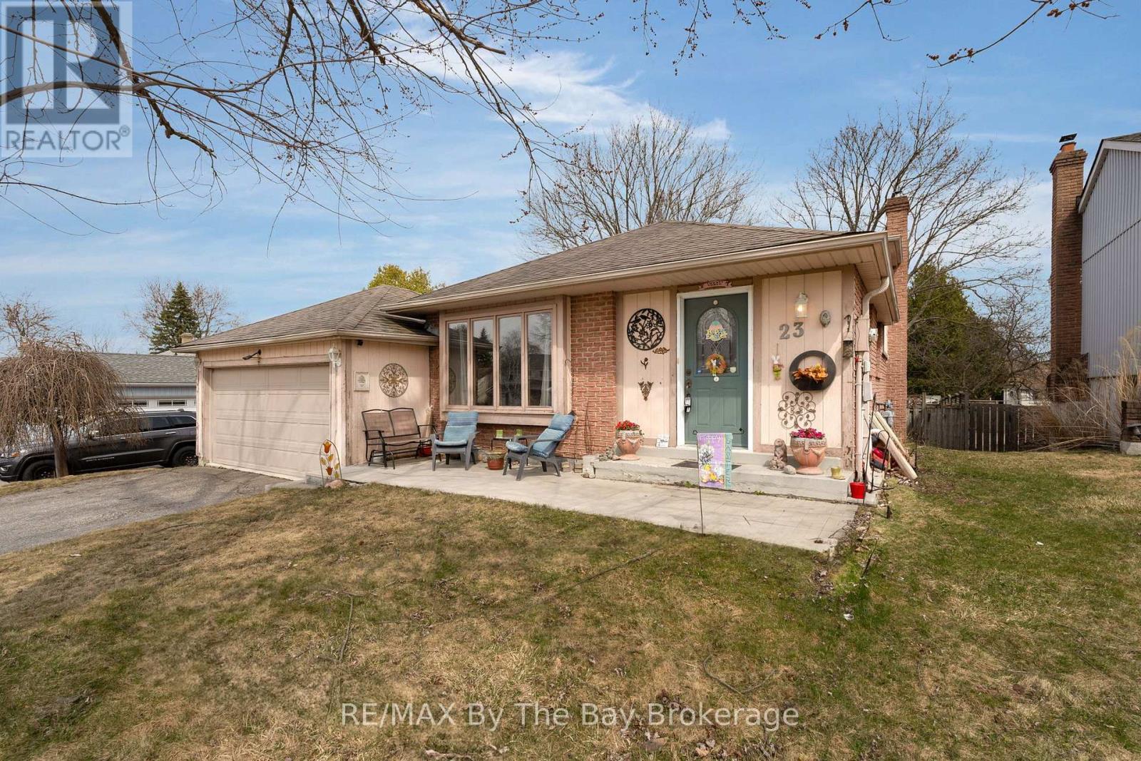 23 Grist Mill Road, East Gwillimbury, Ontario  L9N 1B9 - Photo 2 - N12084658