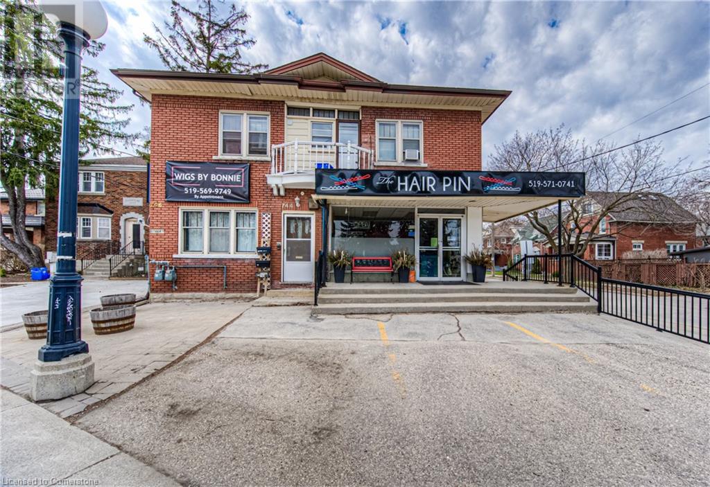 Property at 744 QUEEN Street S image 3
