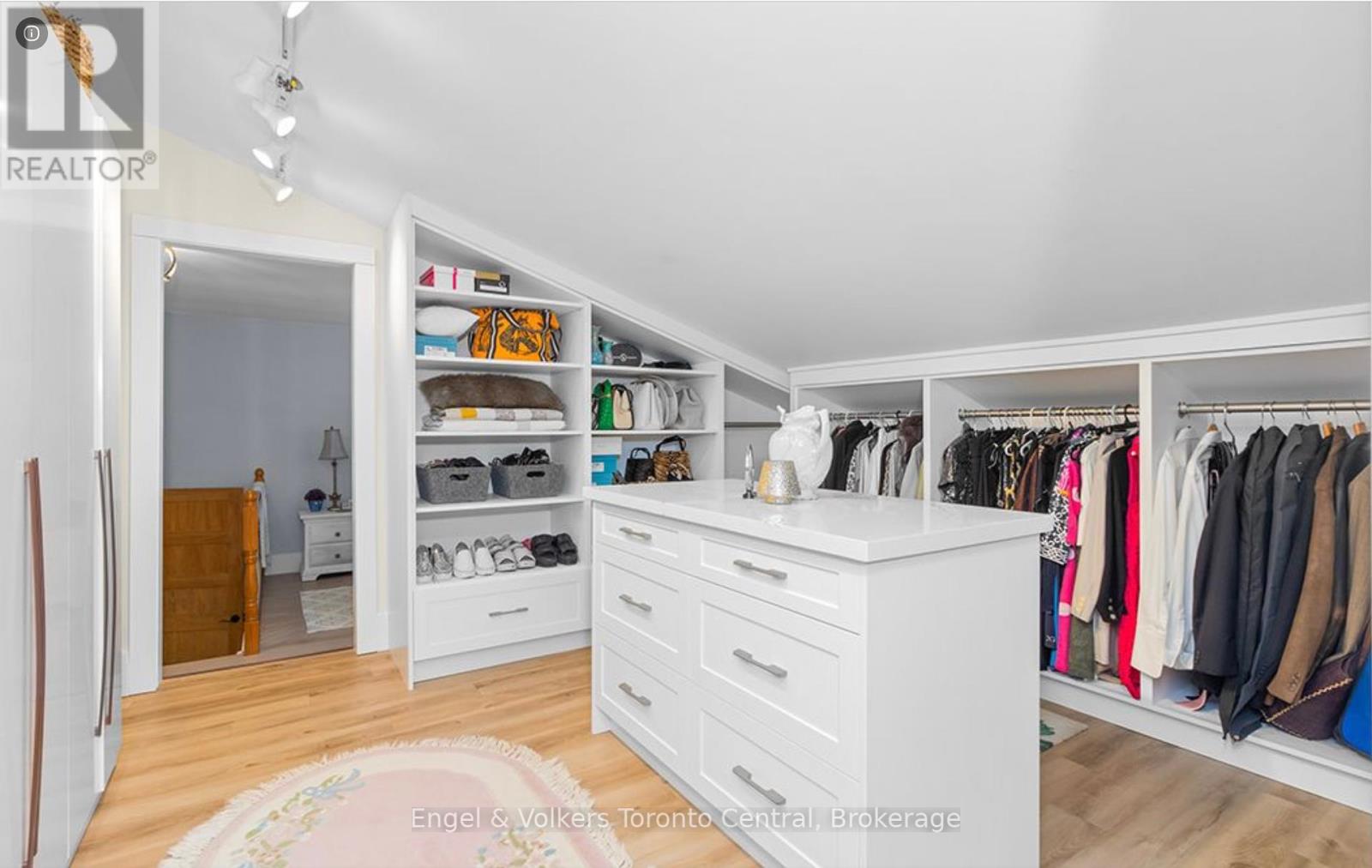 9263 91 County Road, Clearview, Ontario  L0M 1H0 - Photo 21 - S12093299