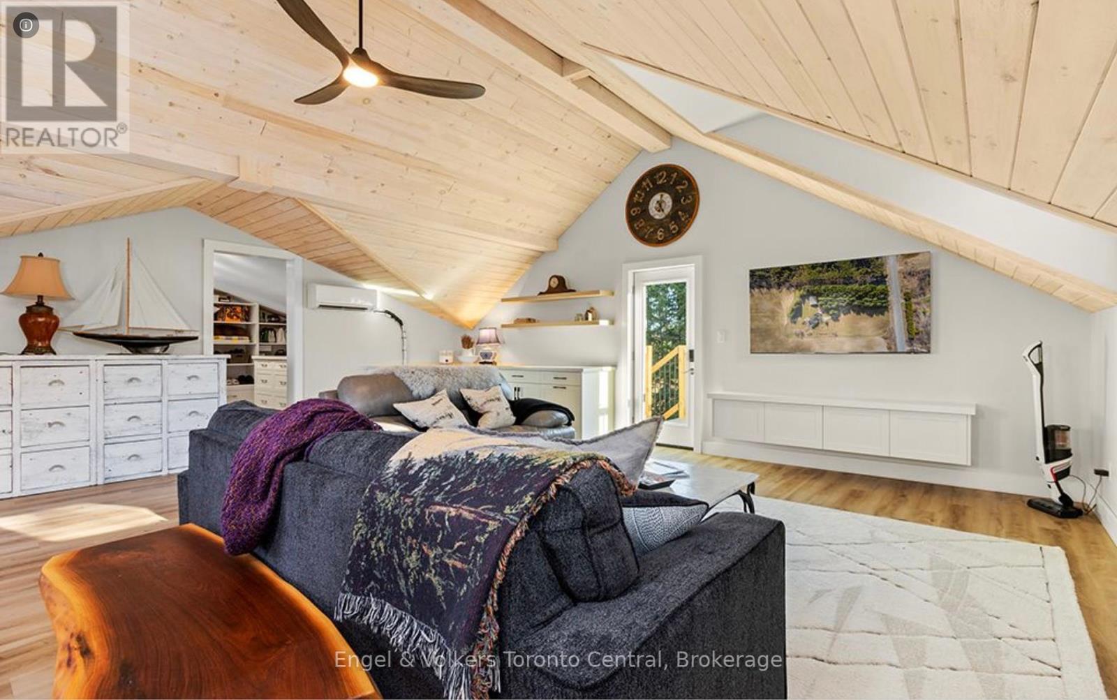 9263 91 County Road, Clearview, Ontario  L0M 1H0 - Photo 22 - S12093299