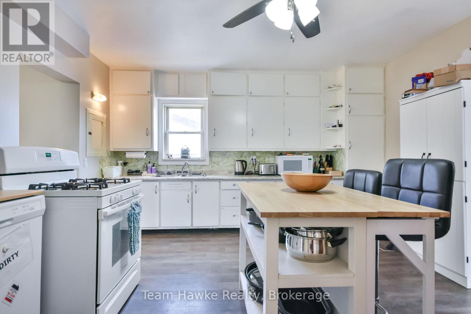 54 Jephson Street, Tay, Ontario  L0K 2A0 - Photo 14 - S12093348