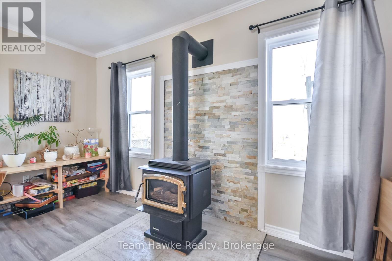 54 Jephson Street, Tay, Ontario  L0K 2A0 - Photo 8 - S12093348