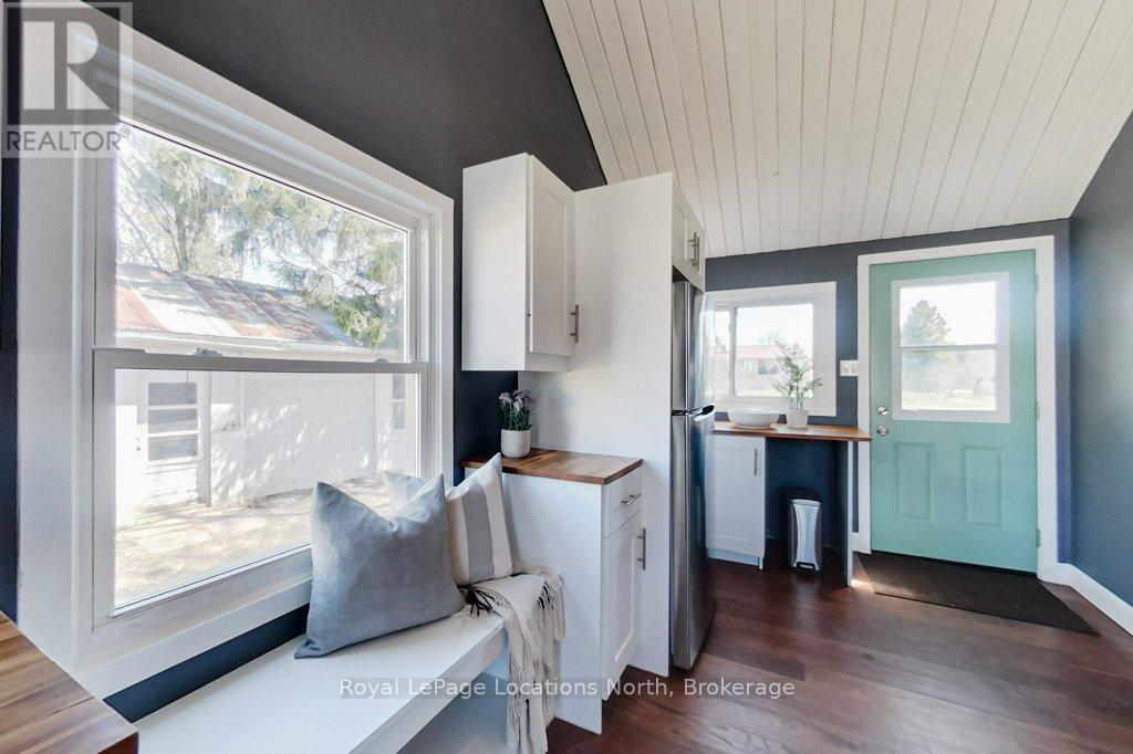 35 Caroline Street E, Clearview, Ontario  L0M 1G0 - Photo 19 - S12093349