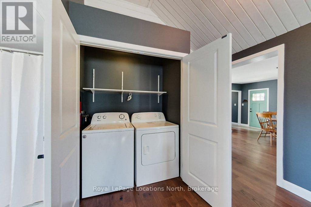 35 Caroline Street E, Clearview, Ontario  L0M 1G0 - Photo 24 - S12093349