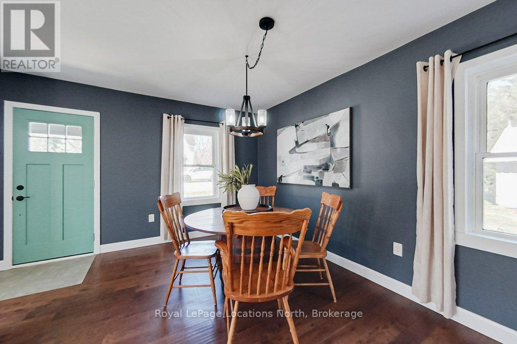 35 Caroline Street E, Clearview, Ontario  L0M 1G0 - Photo 5 - S12093349