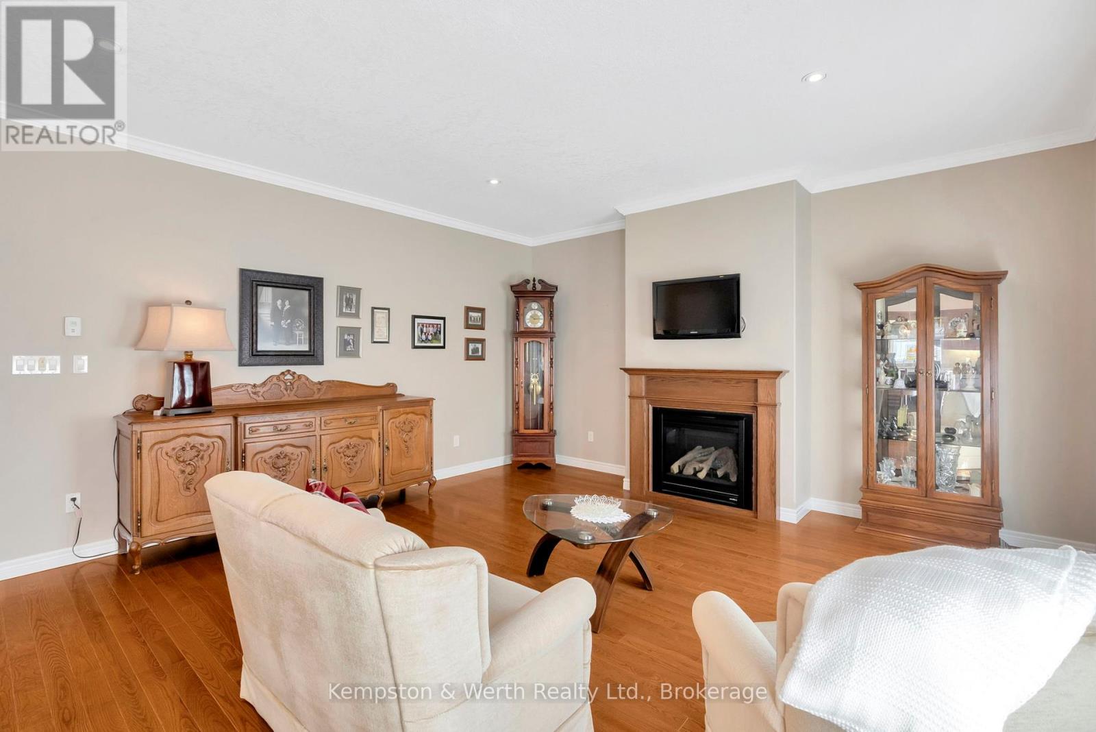 3 - 855 Wallace Avenue S, North Perth, Ontario  N4W 1M3 - Photo 15 - X12093347