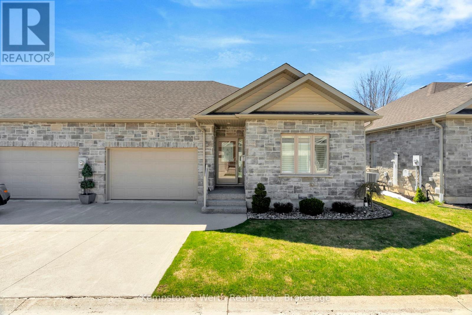 3 - 855 Wallace Avenue S, North Perth, Ontario  N4W 1M3 - Photo 3 - X12093347