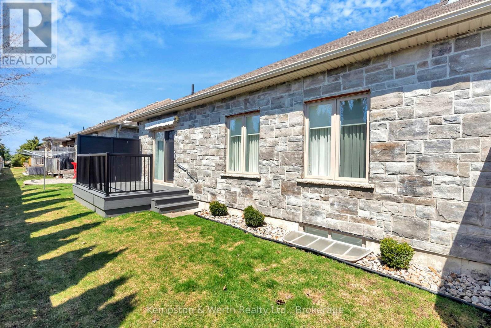3 - 855 Wallace Avenue S, North Perth, Ontario  N4W 1M3 - Photo 33 - X12093347