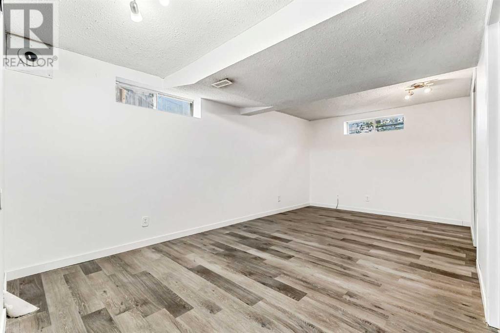 44 Martinwood Mews Ne, Calgary, Alberta  T3J 3G8 - Photo 18 - A2196121