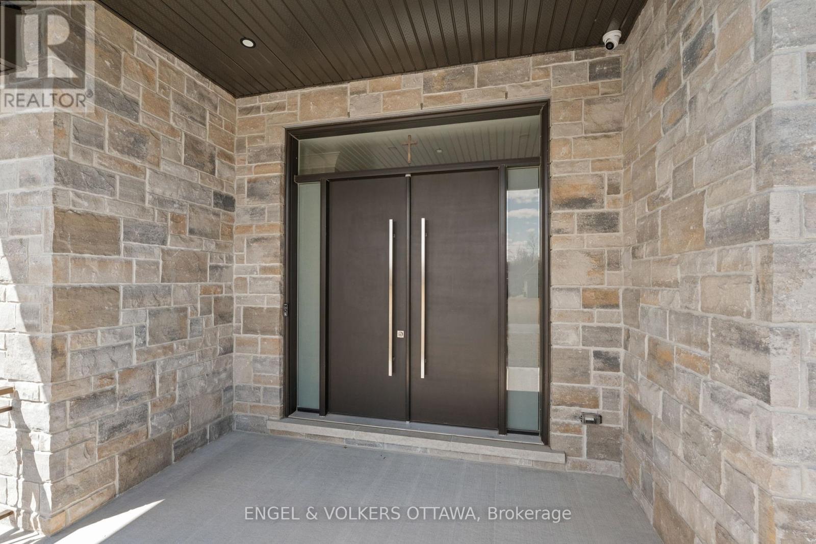 Property at 385 SHOREWAY DRIVE image 5