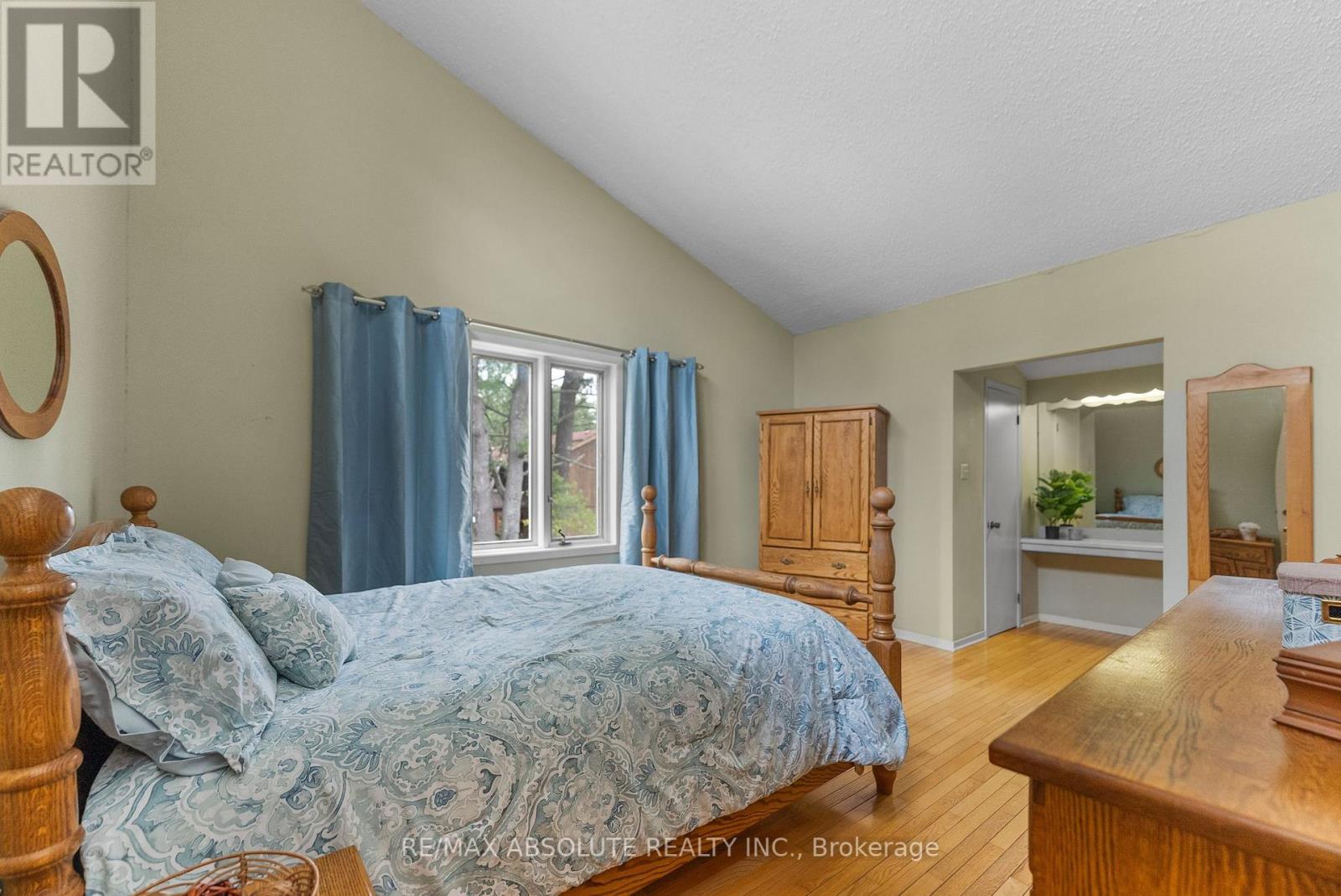33 Old Orchard Lane, Mcnab/braeside, Ontario  K7S 3T3 - Photo 20 - X12093312