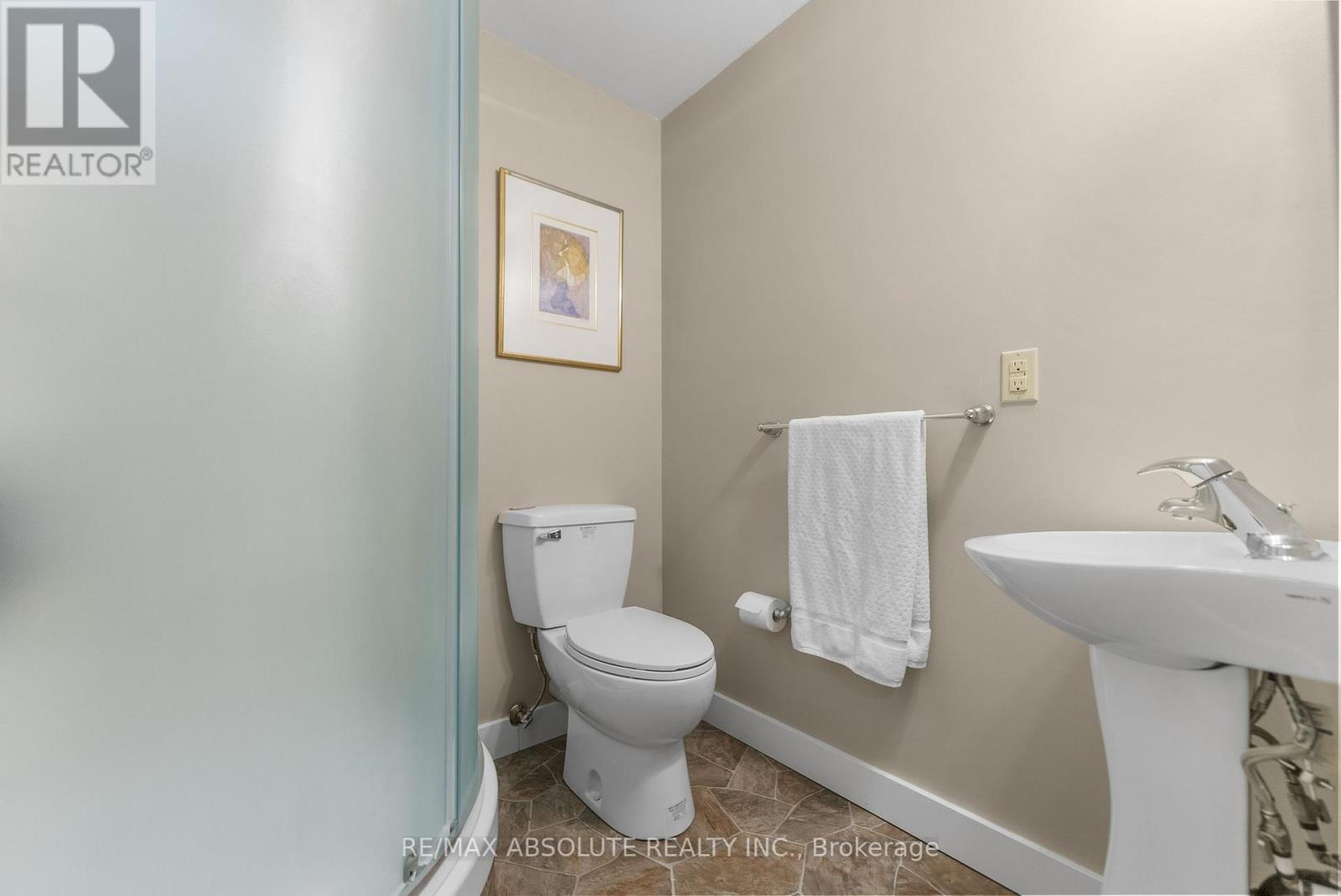 33 Old Orchard Lane, Mcnab/braeside, Ontario  K7S 3T3 - Photo 34 - X12093312