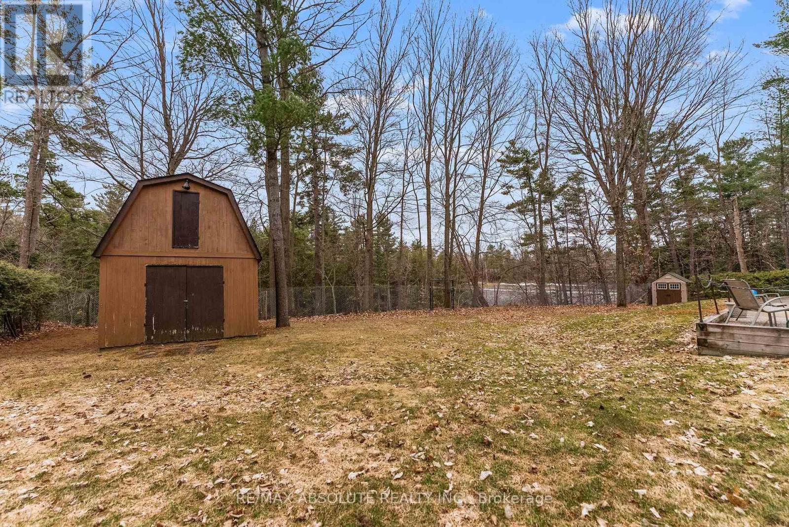33 Old Orchard Lane, Mcnab/braeside, Ontario  K7S 3T3 - Photo 40 - X12093312