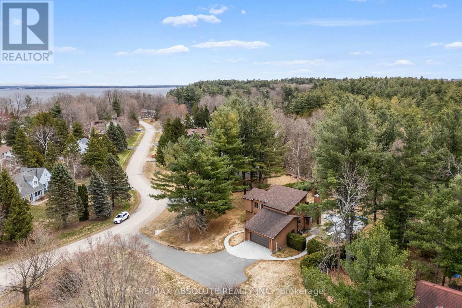 33 Old Orchard Lane, Mcnab/braeside, Ontario  K7S 3T3 - Photo 46 - X12093312