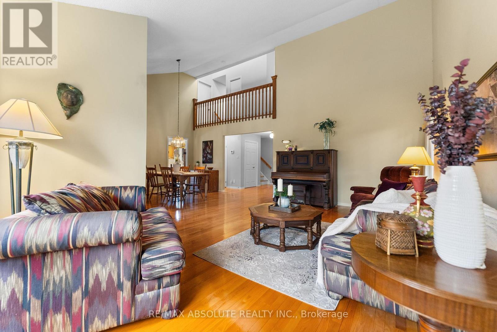 33 Old Orchard Lane, Mcnab/braeside, Ontario  K7S 3T3 - Photo 6 - X12093312