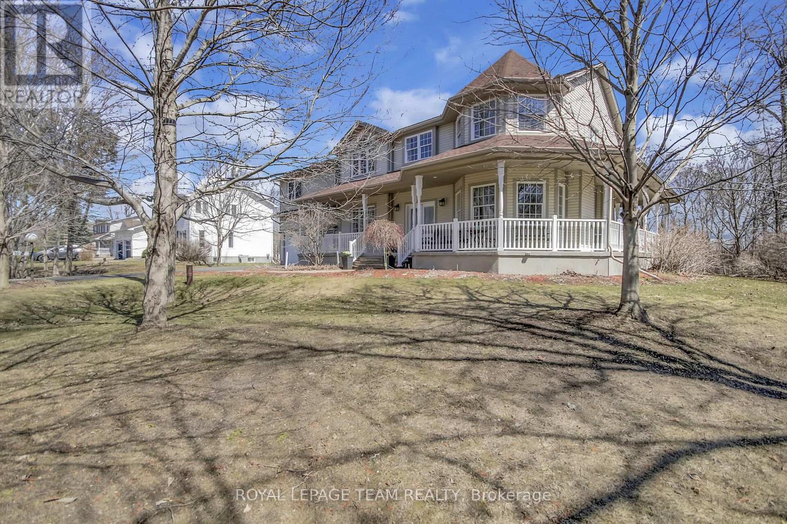 Property at 1621 SHAUNA CRESCENT image 2