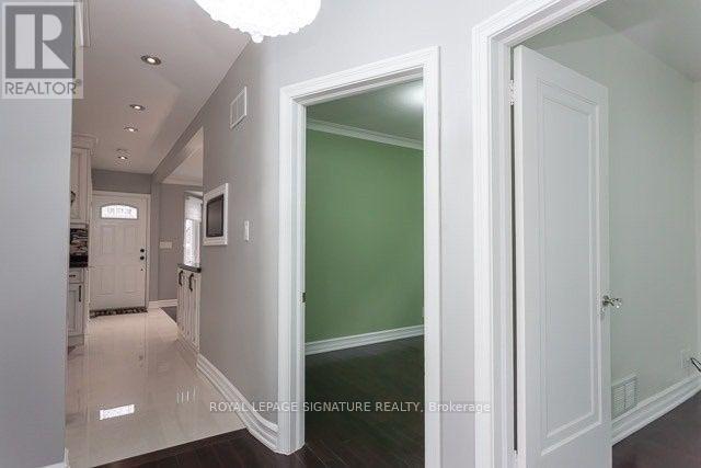 2259 Lawrence Avenue W, Toronto, Ontario  M9P 2A4 - Photo 11 - W12093308