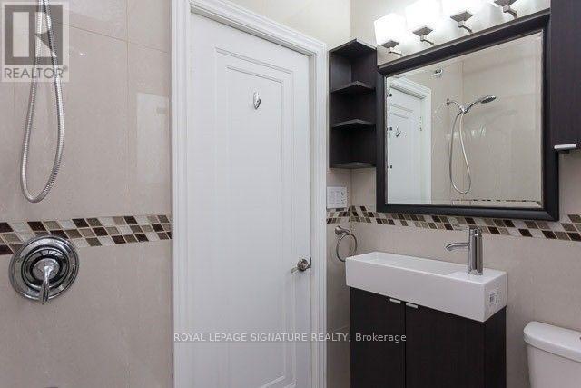 2259 Lawrence Avenue W, Toronto, Ontario  M9P 2A4 - Photo 12 - W12093308